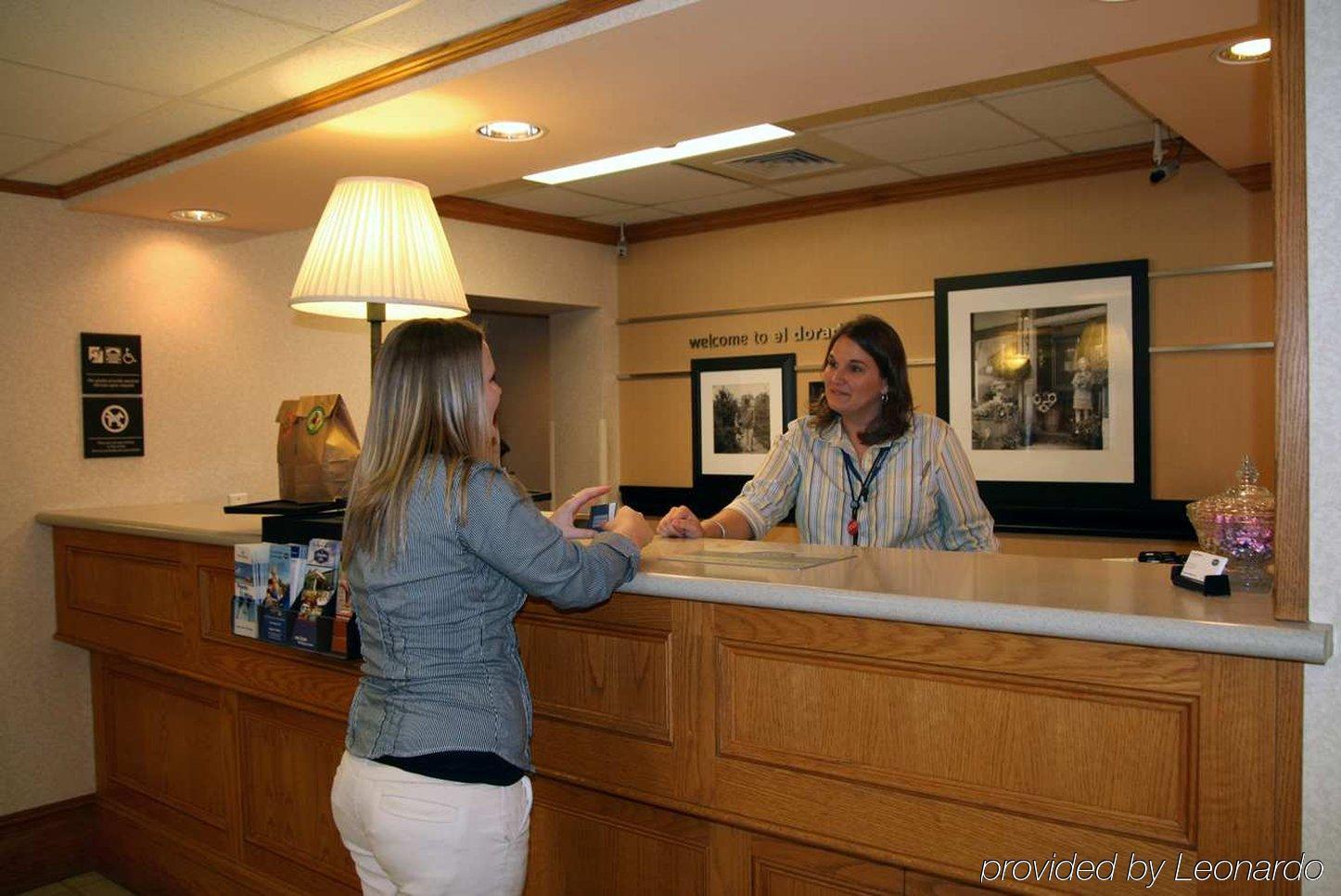 Hampton Inn El Dorado Beltér fotó
